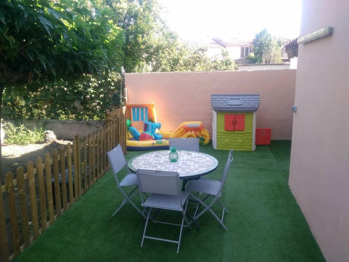 Appartement 62 M2 1Er Etage Avec Jardin Au Rdc Saint-Génis Exterior foto